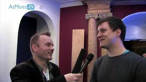 Patrick Petersen interviewt Patterson op FITC