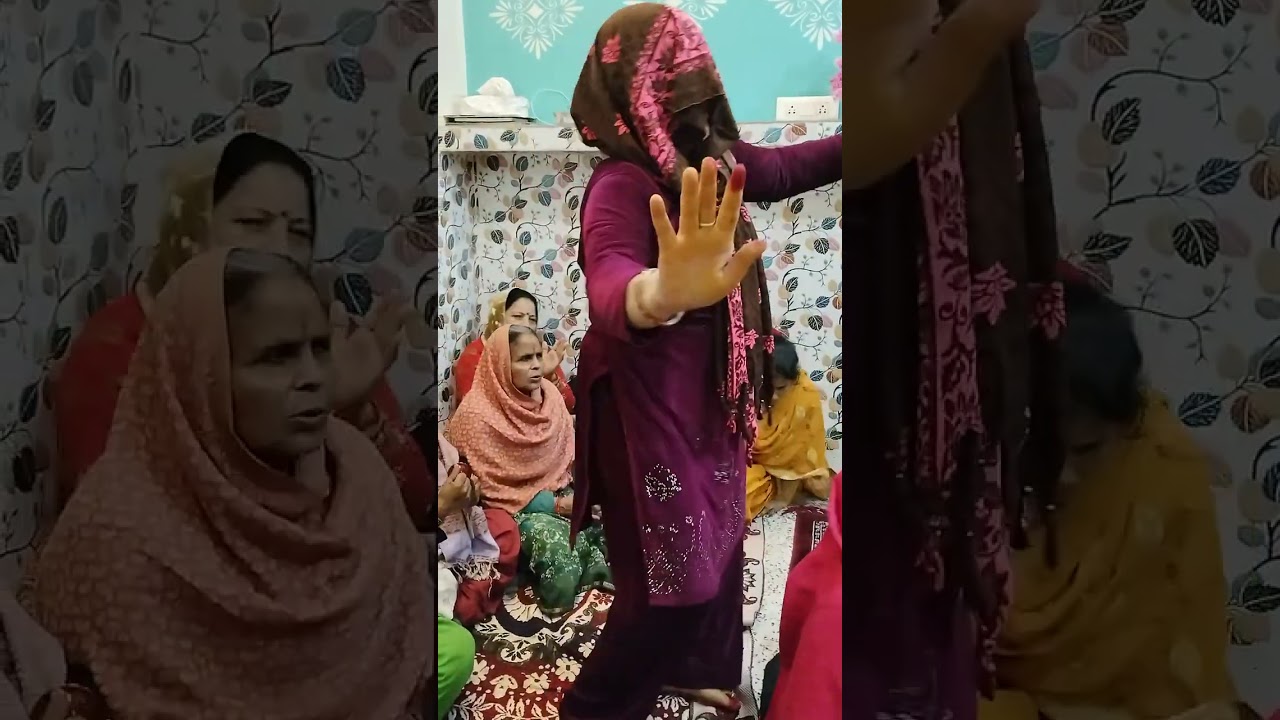 Krishna ji lokgeet dance ❤️🙏🏻👏🏻#bhajansong #dance #kirtankebhajan #krishnajidance #kirtandance 