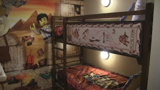 Take a look around the adventure themed room at legoland hotel florida
resort. for our other videos of kingdom, lego friends and...