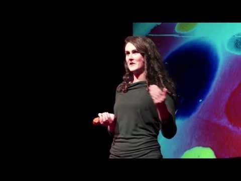 החיידקים של הקהילה - אלכס פן - TEDxאוניברסיטת-סאות&rsquo;המפטון