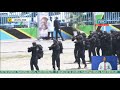 ASKARI WA JWTZ WAKIPITA NA SILAHA ZA KIVITA MBELE YA RAIS SAMIA ASKARI WA JWTZ WAKIPITA NA SILAHA ZA KIVITA MBELE YA RAIS SAMIA