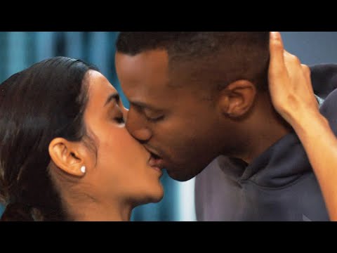Nurses 2x07 / Kiss Scene — Naz and Keon (Sandy Sidhu and Jordan Johnson-Hinds)