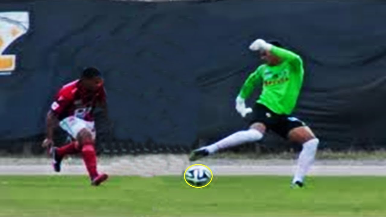 Las Jugadas Más Locas De Porteros Crazy Goalkeeper Skills YouTube