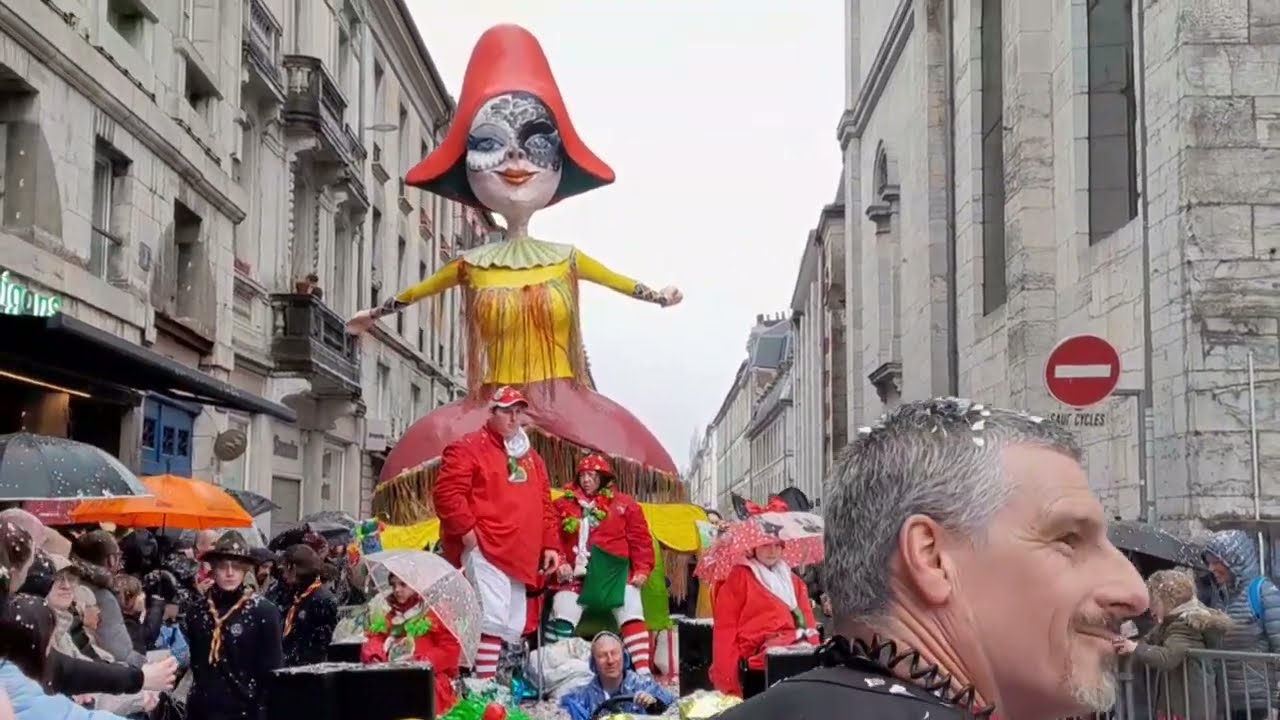 Carnaval de Besançon (02.04.2023.Le Doubs, Bourgogne-Franche-Comté )