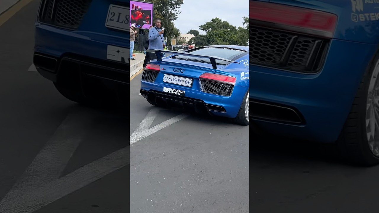Crazy LOUD R8! 