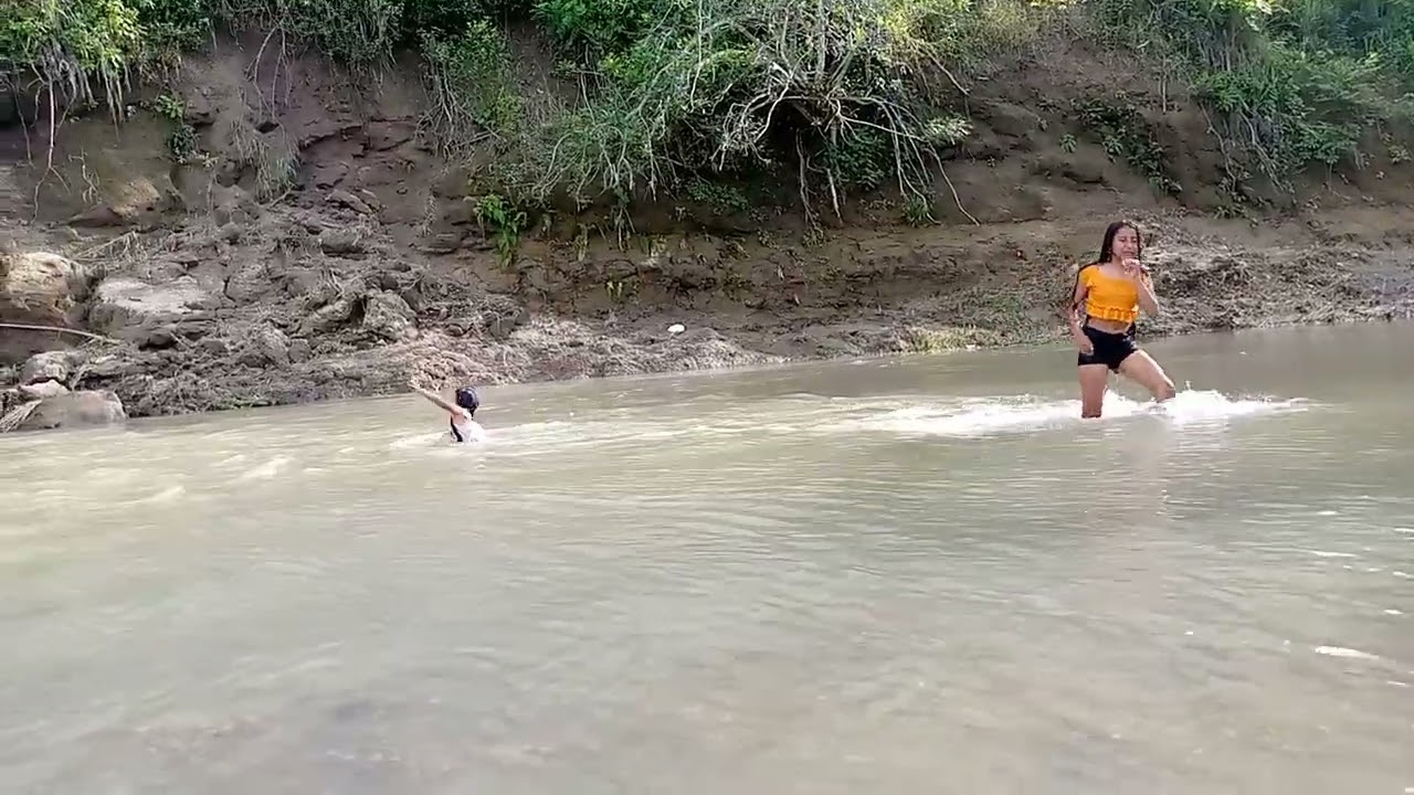 Un día de relajación en el rio temporada carnavaleras....