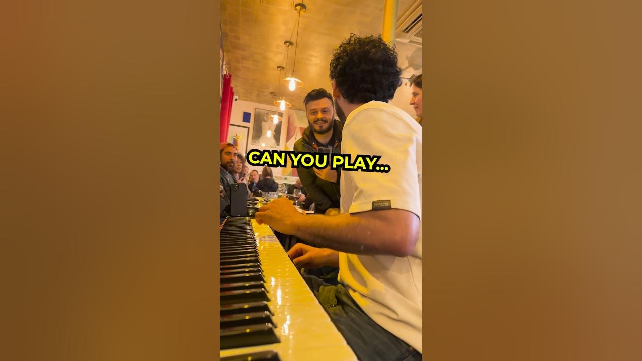 This woman started singing ADELE in a restaurant, her voice was INSANE π€―π This woman started singing ADELE in a restaurant, her voice was INSANE π€―π