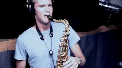 Greg Johnson and Aaron Serfaty play What Is This Thing Called Love in 2013