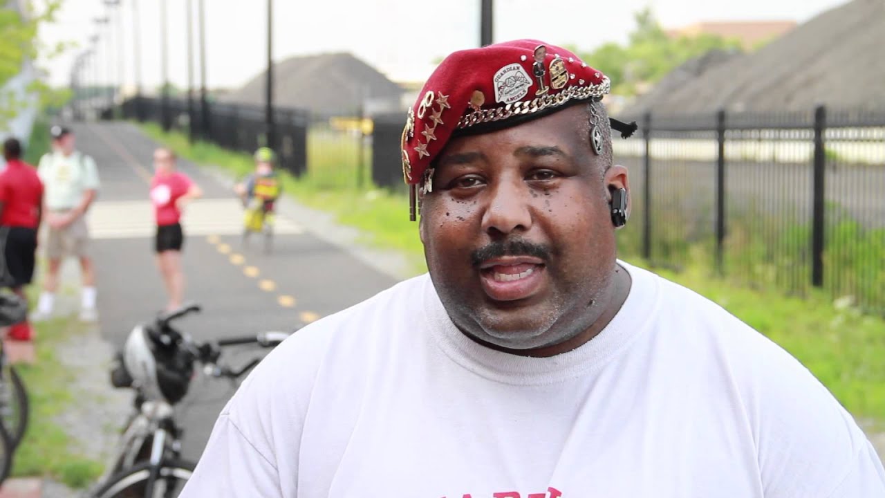 DC's Guardian Angels need YOU to volunteer on the MBT walking pez