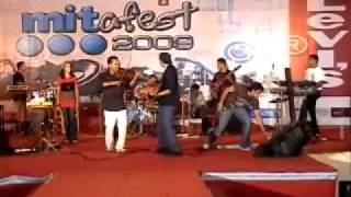Karthik's concert at Mitafest 2009, MIT, Chennai - Part 6