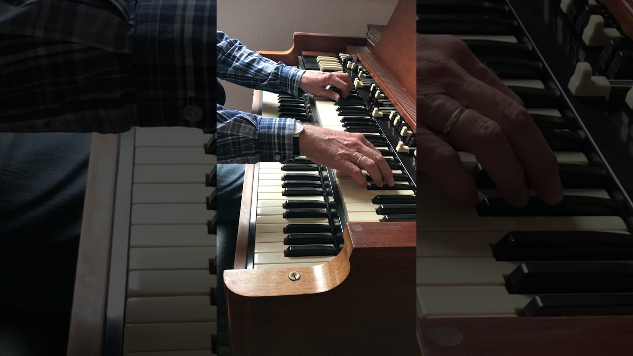 Hammond B3 (Bj 1959) in action 12/06/2021 adlı videoyu YouTube'da izle Hammond B3 (Bj 1959) in action 12/06/2021 adlı videoyu YouTube'da izle