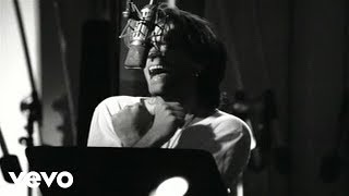 Bon Jovi - Bed Of Roses (Official Music Video) screenshot 3
