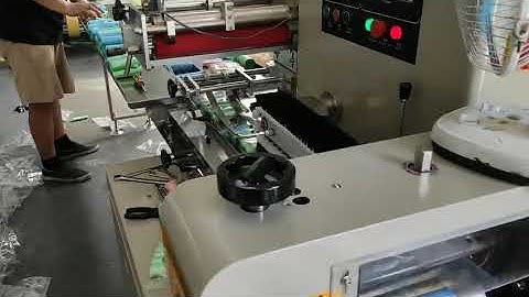 Garbage bag packaging machine