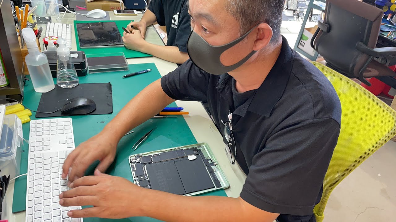 iPad Air 4 A2316 電源ボタンつぶれ陥没12,000円修理 - YouTube