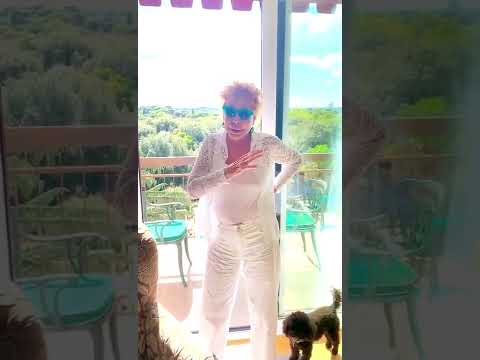 Ornella Vanoni ringrazia