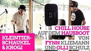 Musik machen auf dem Hausboot von Fynn Kliemann und Olli Schulz