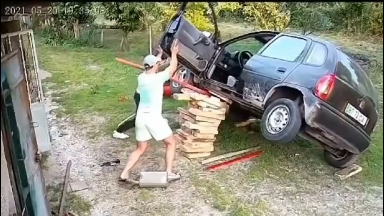 Funny Work Fails - Idiots At Work 