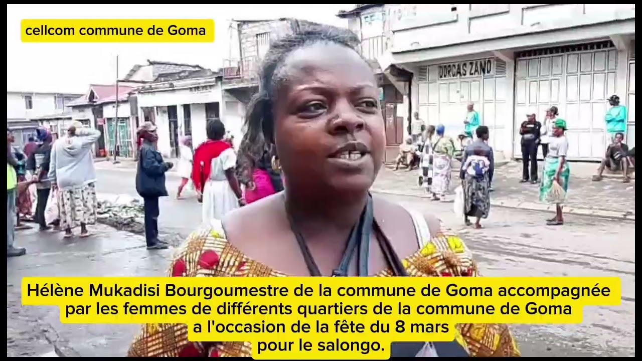 HÉLÈNE MUKADISI BOURGOUMESTRE A LA VEUILLE DU 8 MARS FAIT LE SALONGO AVEC LES FEMMES DE LA COM/ GOMA