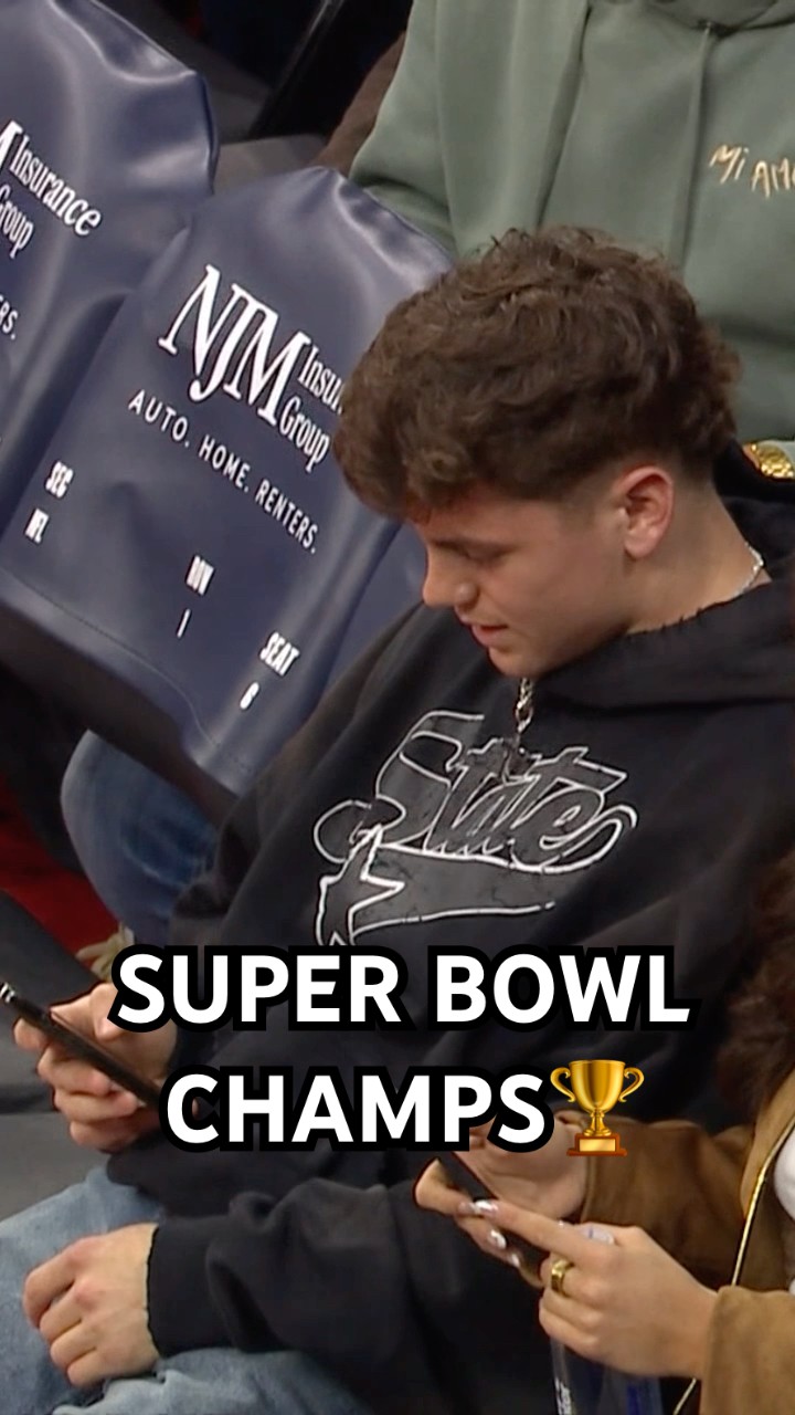 Cooper DeJean \u0026 Zack Baun in the house for the Sixers game ?