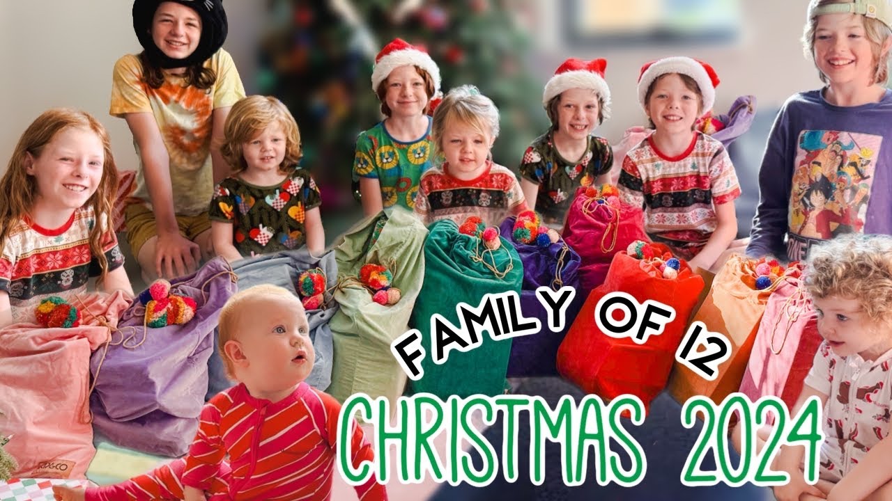 10 KIDS ON CHRISTMAS DAY | Family of 12 w/ Twins + Triplets - YouTube