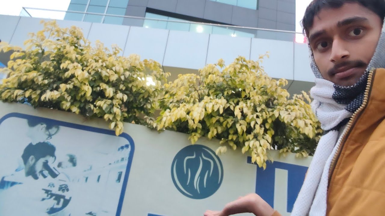 Aalu Pe Mithi Chadhna Hai Or Hospital Bhi Jana Hai..😥