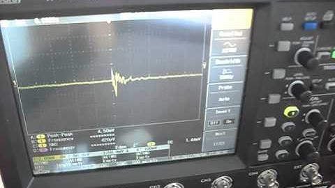 The detection signal of partial discharge on underground power cable.