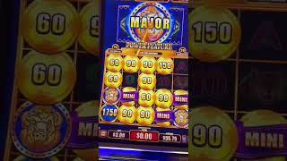 my mom hit the major jackpot on buffalo coin trio #casino #shortsvideo #shorts #buffalo