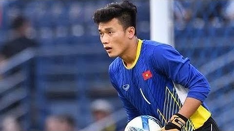 Bùi Tiến Dũng bắt thành công 2 cú sút luân lưu