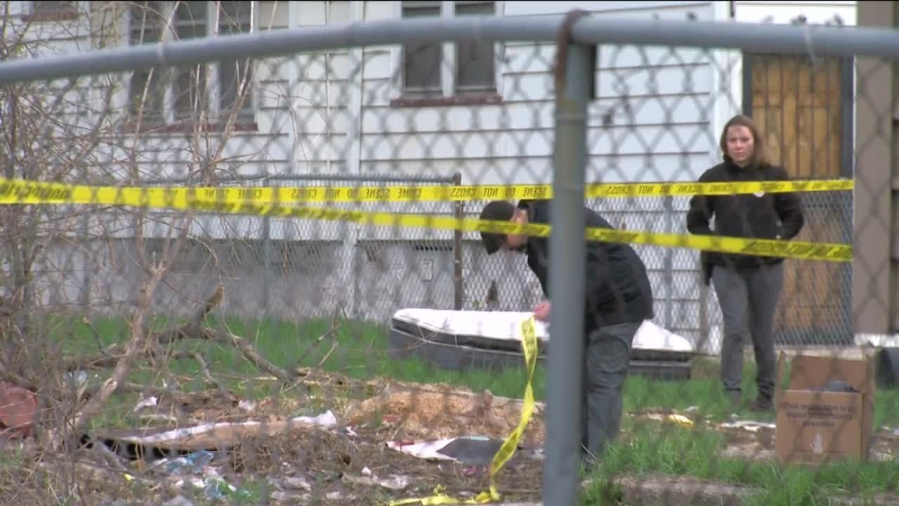 Milwaukee police investigating homicide after man found fatally shot ...