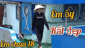 em gái trên sà lan quá đẹp / duyên dáng con gái miền tây