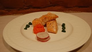 Высокая кухня. Жареный стейк из семги, с морковью, имбирем и травяным отваром. Высокая кухня. Жареный стейк из семги, с морковью, имбирем и травяным отваром.