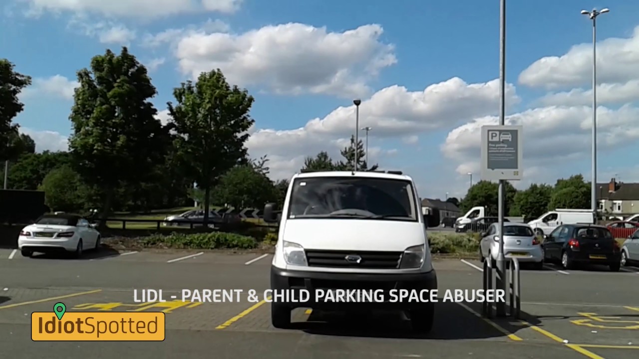 Coventry Idiot Drivers - Lidl Parent & Child Parking Space Abuser