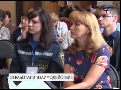 Белгородские спасатели отработали ликвидацию последствий условного пожара в 21-й школе Белгорода