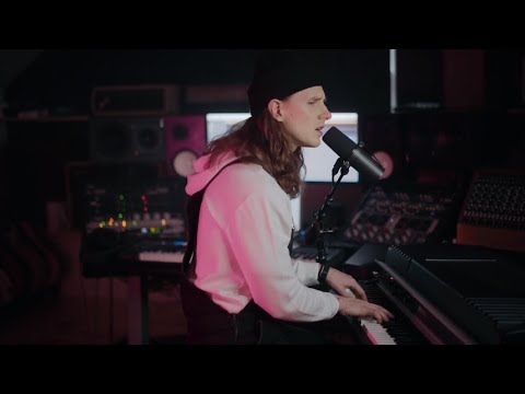 Chris Cleveland of Stars Go Dim - When The Party's Over (Billie Eilish Cover)
