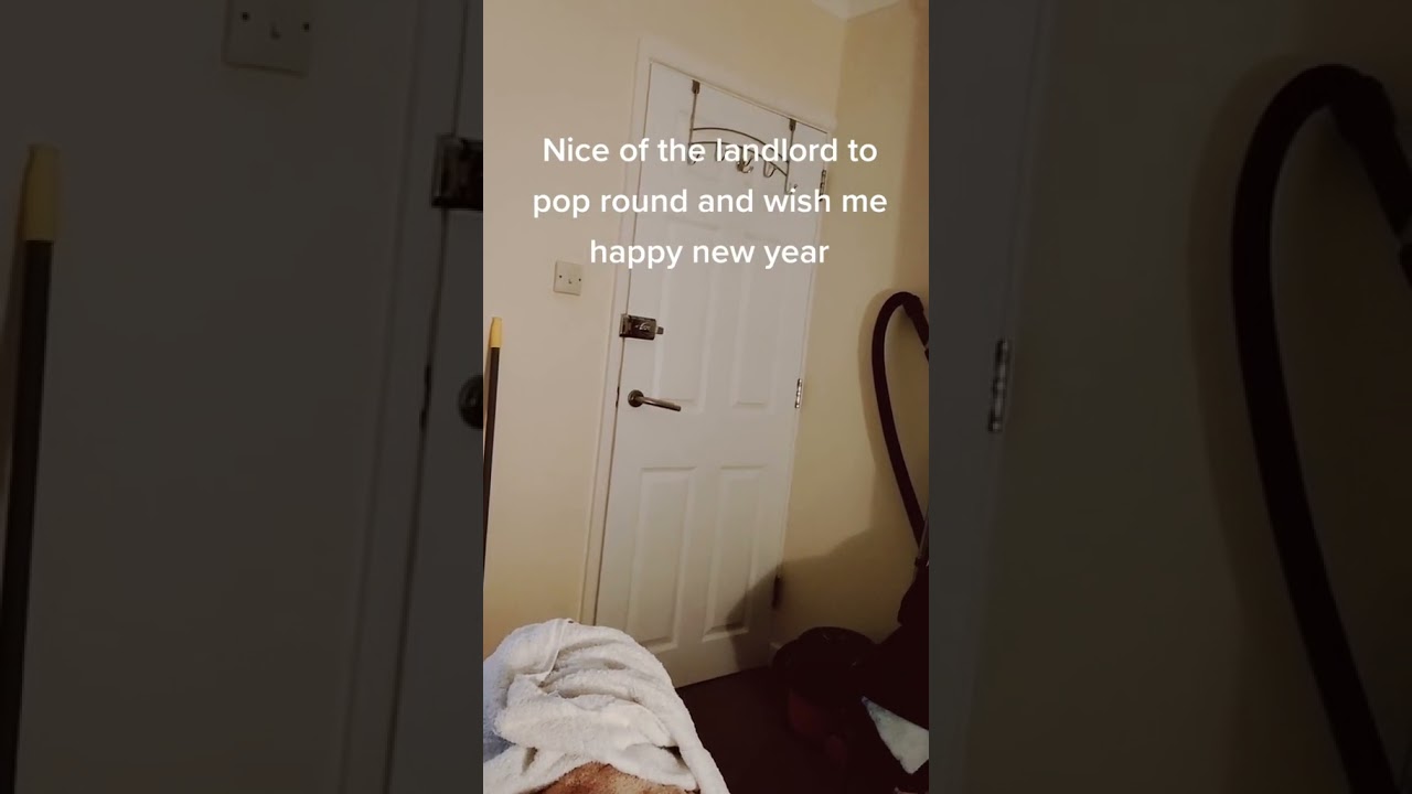 LOVE LANDLORD IN NEW YEAR 😍😬🤬  EPIC UK 🇬🇧🤣