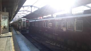 阪急8300系8302F特急河原町行き 高槻市駅発車