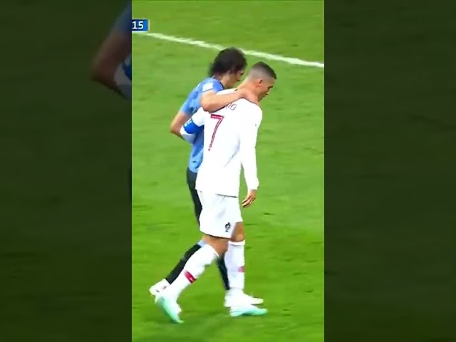 Respect between Ronaldo and Cavani 🥰 class=