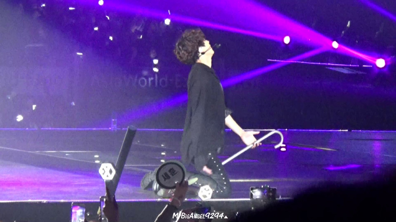 170211 EXO’rDIUM in Hong Kong Artificial Love Chanyeol focus