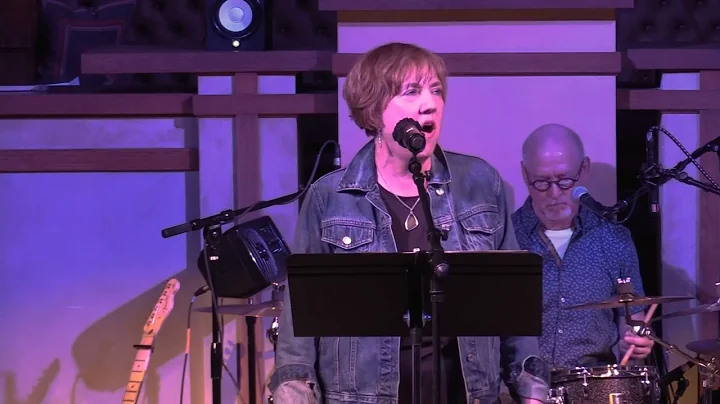 Terri Schultz performs at the 2022 Unity Temple Sp...