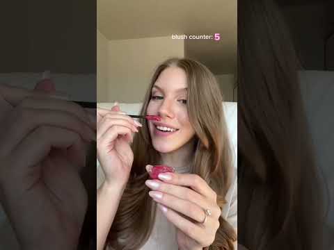 So #goplaylipskit can make custom blush colors as well !?! And it last ALL DAY LONG 😍😍 I’m SOLD!