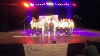 Skol Letonturier - CP CE1 CE2 CM1 - Kan Ar Bobl 2025 - YouTube