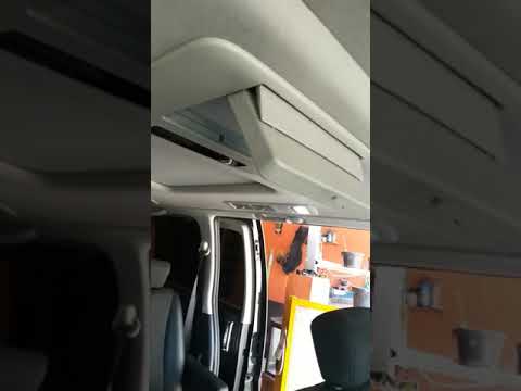 nissan-elgrand-indonesia-buka-tutup-roof-monitor-tanpa-remot