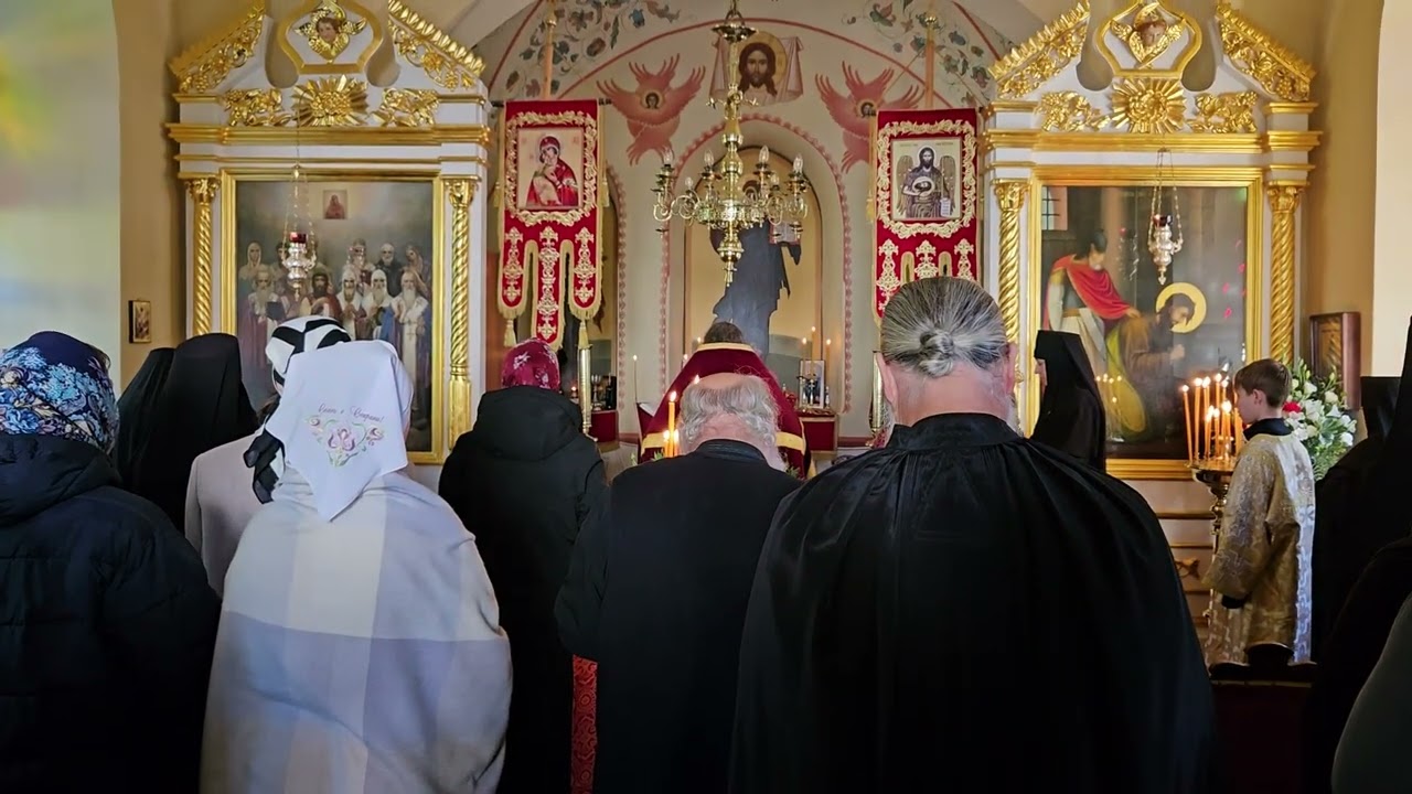 Праздничная Литургия в Часовне Обретения Главы Иоанна Крестителя