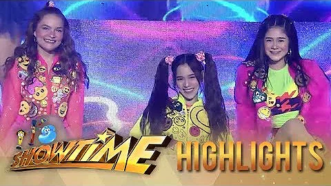 Issa Meaker, Stephanie Robles & Jackie Gonzaga sho...