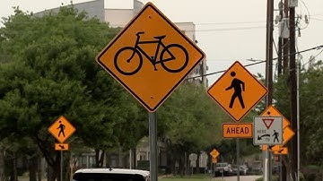 Houston sees 2 deadly auto-pedestrian crashes in less than 24 hours