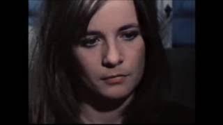 Giallo a Venezia (Mario Landi, 1979) - Leonora Fani, Gianni Dei, grissini e cozze