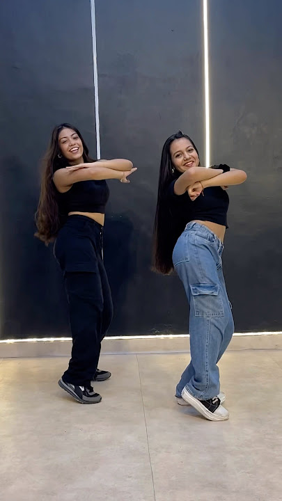 Shake Karaan | Trending Dance | Bollywood Song | Easy Dance Steps | Bollywood Dance