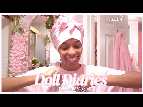 Doll Diaries ep. 41 | Vlogging like we're on FaceTime 🎄🎀🛍 LA is Fake