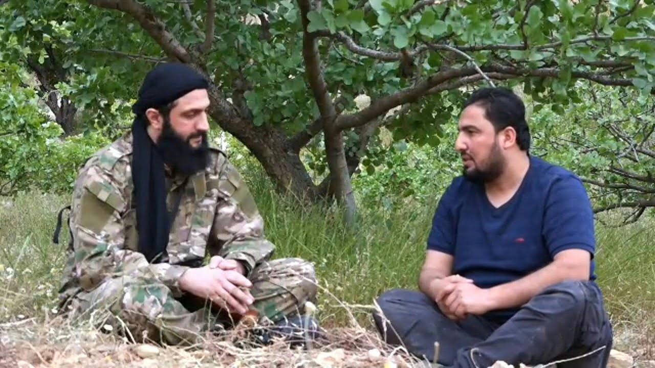 الجولاني يدعو إلى "حمل السلاح" للدفاع عن إدلب بعد تصعيد القصف السوري والروسي