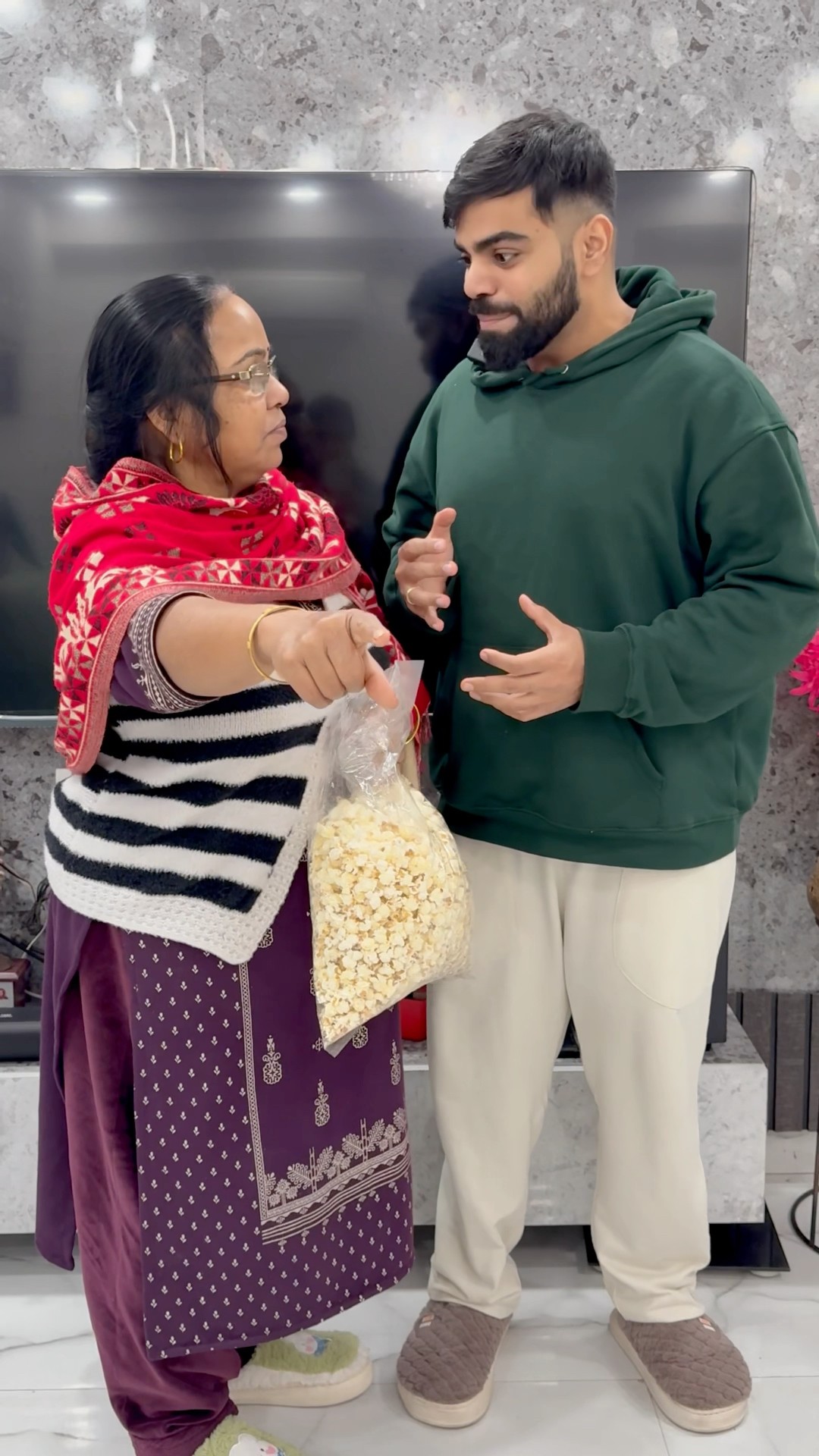 Mummy nai gaurav say popcorn kyu chin liye #shorts #youtubeshorts #gauravaroravlogs